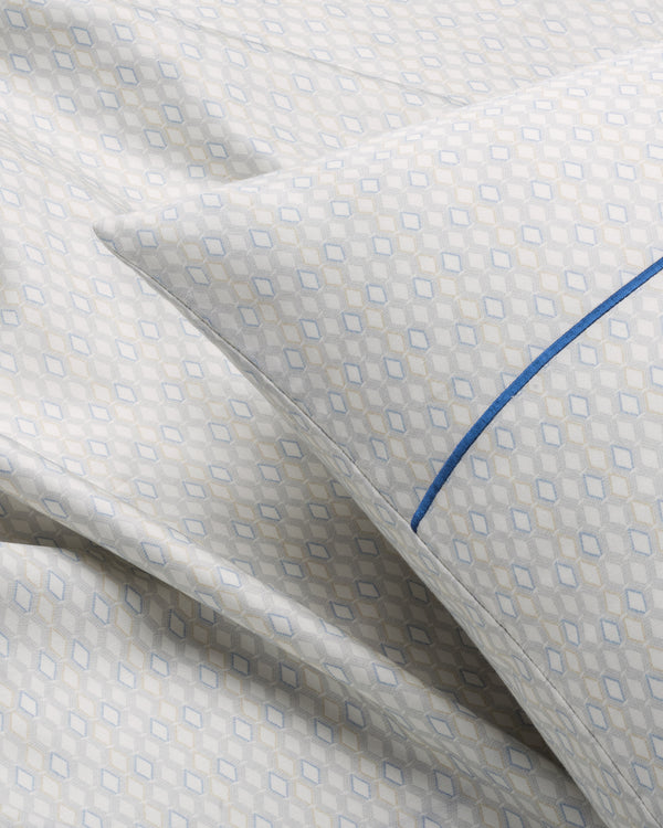 Amqua Satin Bettwäsche aus ägyptischer Baumwolle, luxuriös und pflegeleicht.